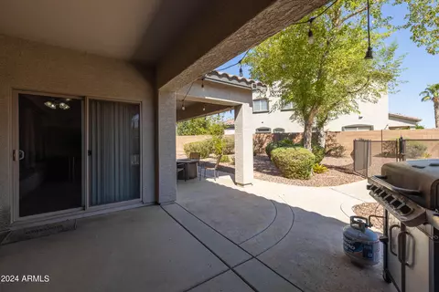 Exterior - 2806 E Tina Ln, Gilbert, AZ 85298 photo 4 of 25