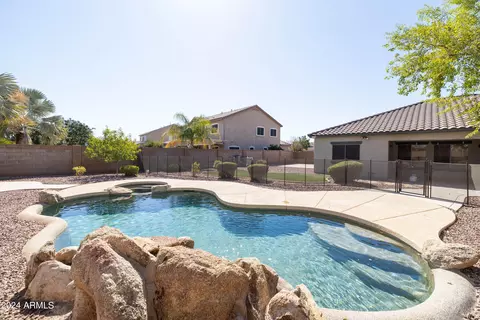 Exterior - 2806 E Tina Ln, Gilbert, AZ 85298 photo 13 of 25