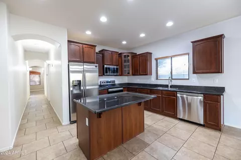 Kitchen - 2806 E Tina Ln, Gilbert, AZ 85298 photo 3 of 6