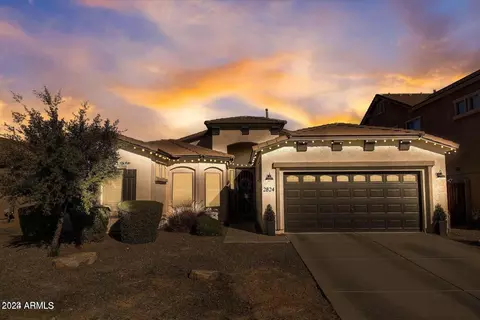 2824 E Santa Fe Ct, Gilbert, AZ 85297