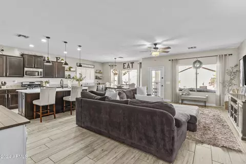 2824 E Santa Fe Ct, Gilbert, AZ 85297 photo 23
