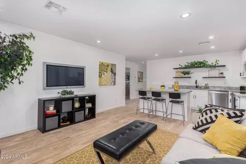 1721 E Illini St, Phoenix, AZ 85040 photo 7