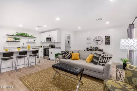 1721 E Illini St, Phoenix, AZ 85040 photo 5