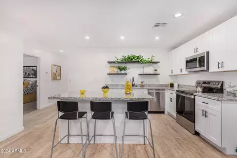 1721 E Illini St, Phoenix, AZ 85040 photo 8