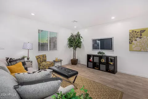 1721 E Illini St, Phoenix, AZ 85040 photo 6