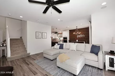 3125 E Louise Dr, Phoenix, AZ 85050 photo 8