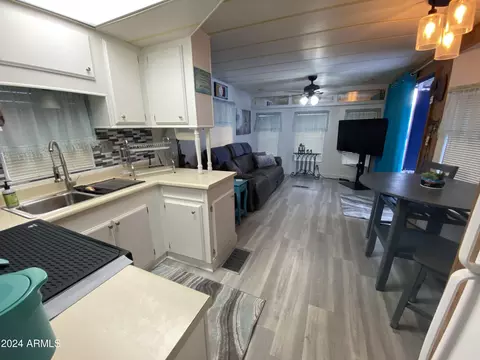 1039 S Cheyenne Dr, Apache Junction, AZ 85119 photo 7