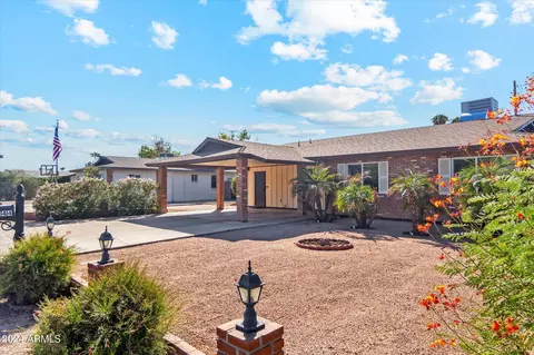 944 N Central Dr, Chandler, AZ 85224
