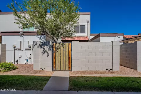 1008 E Diamond Dr, Tempe, AZ 85283 photo 6