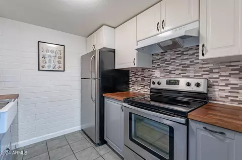 1008 E Diamond Dr, Tempe, AZ 85283 photo 20