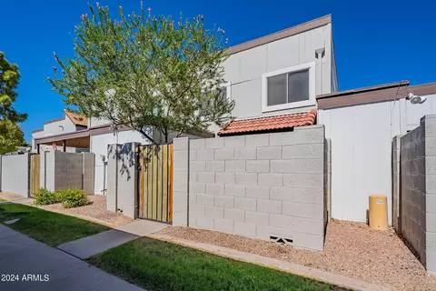 1008 E Diamond Dr, Tempe, AZ 85283 photo 4