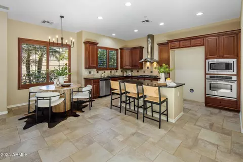 3810 E Herrera Dr, Phoenix, AZ 85050 photo 14