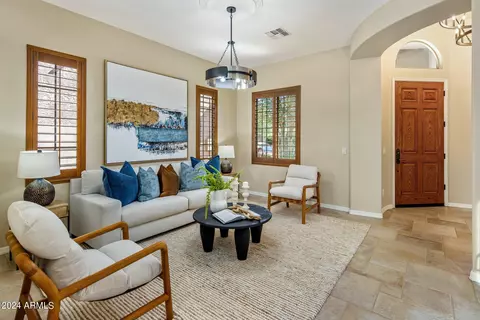 3810 E Herrera Dr, Phoenix, AZ 85050 photo 3