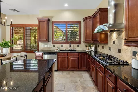 3810 E Herrera Dr, Phoenix, AZ 85050 photo 10