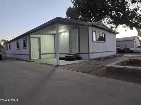9017 E Butternut Ave, Mesa, AZ 85208