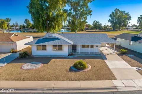 11829 N Hacienda Dr, Sun City, AZ 85351