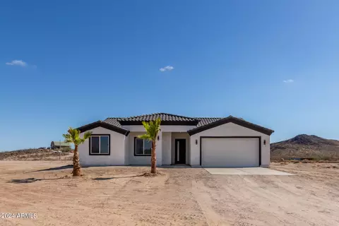 1587 S 391st Ave, Tonopah, AZ 85354