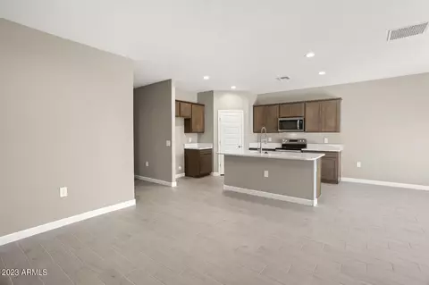 1471 S 239th Dr, Buckeye, AZ 85326