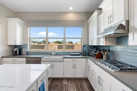Kitchen - 9766 E Thatcher Ave, Mesa, AZ 85212 photo 3 of 6