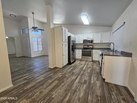 1743 E Carter Rd, Phoenix, AZ 85042 photo 9