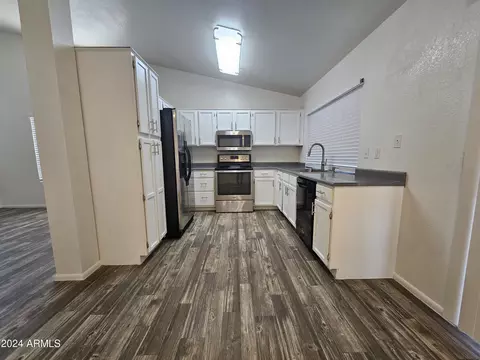 1743 E Carter Rd, Phoenix, AZ 85042 photo 8