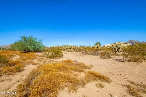 174 W Smoketree St #-, Apache Junction, AZ 85120 photo 3
