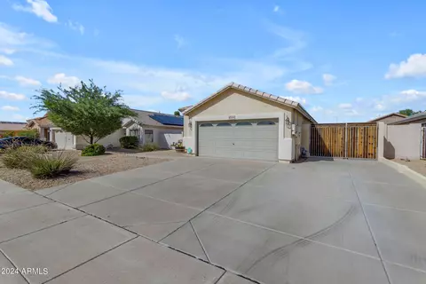 6744 W Crabapple Dr, Peoria, AZ 85383