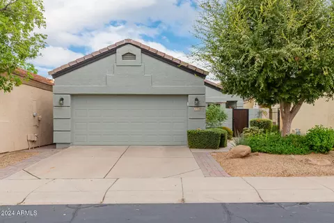 3220 E Maldonado Dr, Phoenix, AZ 85042 photo 2