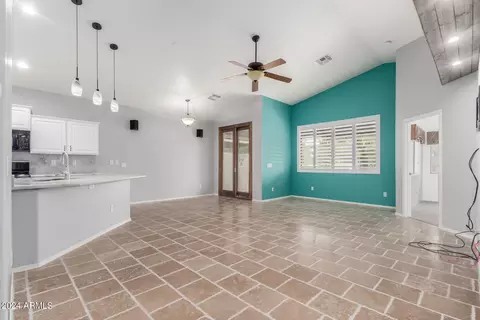 3220 E Maldonado Dr, Phoenix, AZ 85042 photo 9