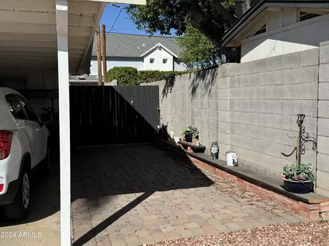 4214 E Sells Dr, Phoenix, AZ 85018 photo 4