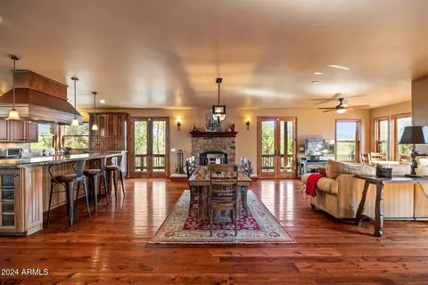 Dining - 2946 N Lodgepole Rd, Overgaard, AZ 85933 photo 1 of 2