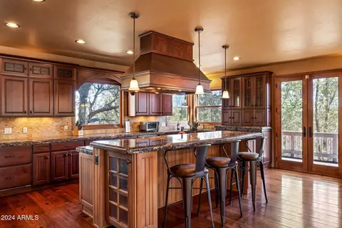 Kitchen - 2946 N Lodgepole Rd, Overgaard, AZ 85933 photo 2 of 4