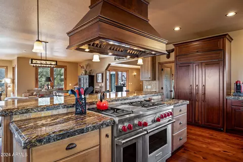Kitchen - 2946 N Lodgepole Rd, Overgaard, AZ 85933 photo 4 of 4
