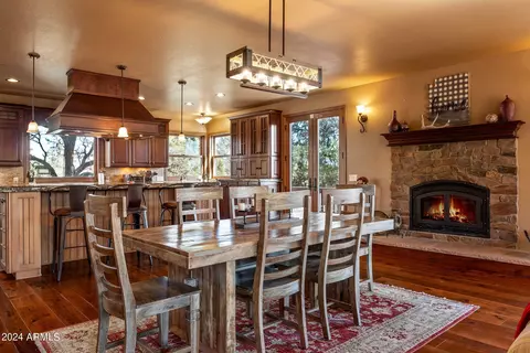 Dining - 2946 N Lodgepole Rd, Overgaard, AZ 85933 photo 2 of 2