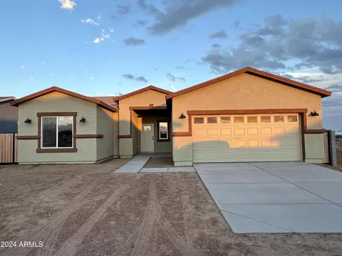 32009 N Redding St, Wittmann, AZ 85361