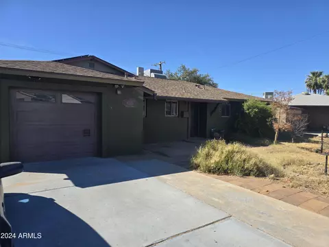 8215 E Cypress St, Scottsdale, AZ 85257