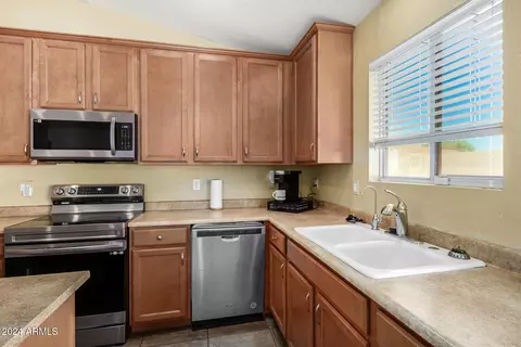 2005 W Carter Rd, Phoenix, AZ 85041 photo 13