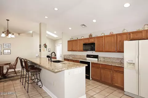 4952 E Princess Dr, Mesa, AZ 85205