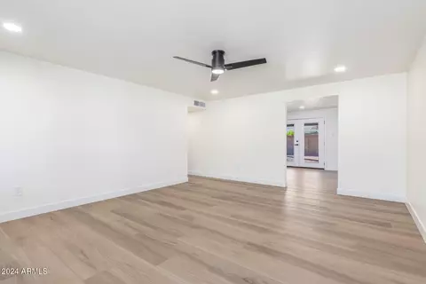 Living - 3609 E Ludlow Dr, Phoenix, AZ 85032 photo 2 of 2