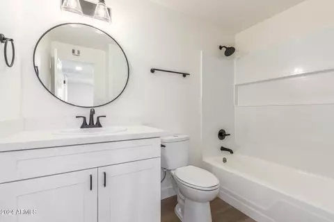 Bath - 3609 E Ludlow Dr, Phoenix, AZ 85032 photo 2 of 2