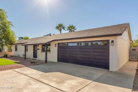 Exterior - 3609 E Ludlow Dr, Phoenix, AZ 85032 photo 4 of 5