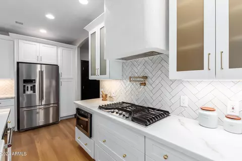 Kitchen - 3759 S Dew Drop Ln, Gilbert, AZ 85297 photo 6 of 12