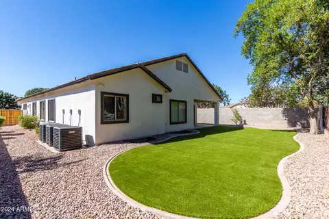 Exterior - 3759 S Dew Drop Ln, Gilbert, AZ 85297 photo 5 of 12