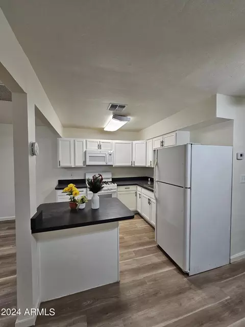 4622 S 21st St, Phoenix, AZ 85040 photo 8