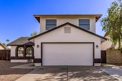 4009 W Misty Willow Ln, Glendale, AZ 85310