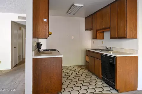 5525 E Thomas Rd #K4, Phoenix, AZ 85018 photo 9