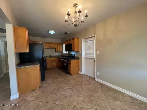 3542 Earll Dr, Phoenix, AZ 85018 photo 10