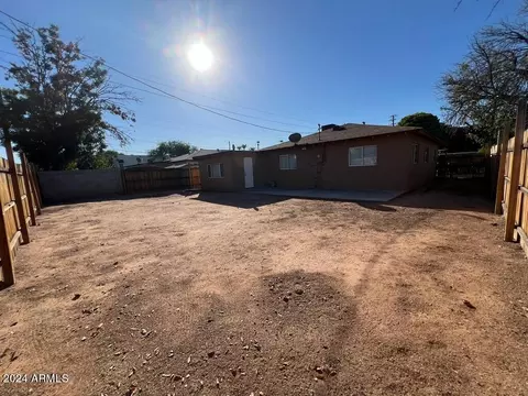 3542 Earll Dr, Phoenix, AZ 85018 photo 5