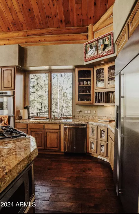 Kitchen - 2100 N Grapevine Dr, Payson, AZ 85541 photo 8 of 9