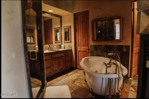 Bath - 2100 N Grapevine Dr, Payson, AZ 85541 photo 8 of 16